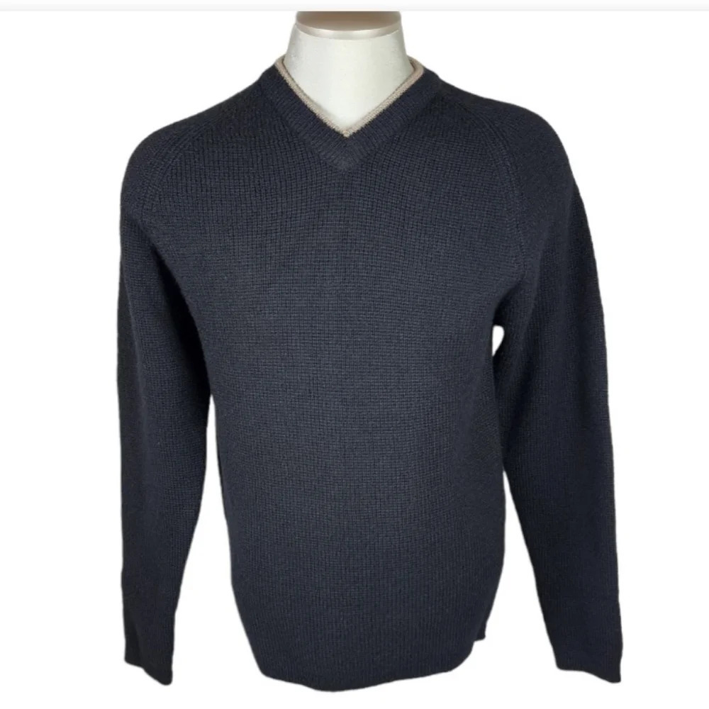 Vintage Wool VNeck Sweater North Country Black Size Small